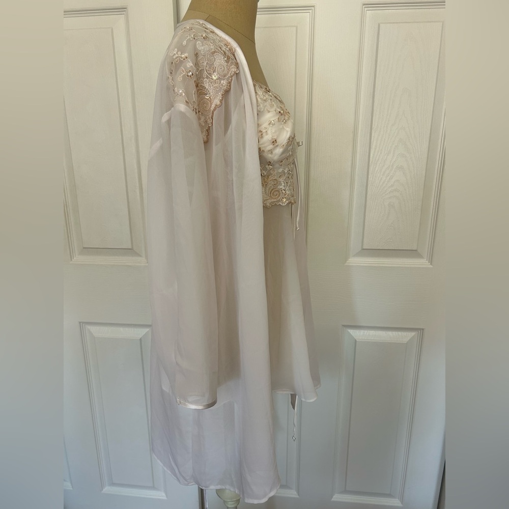 Seductive Wear Slip & Robe - Picture 5 of 16